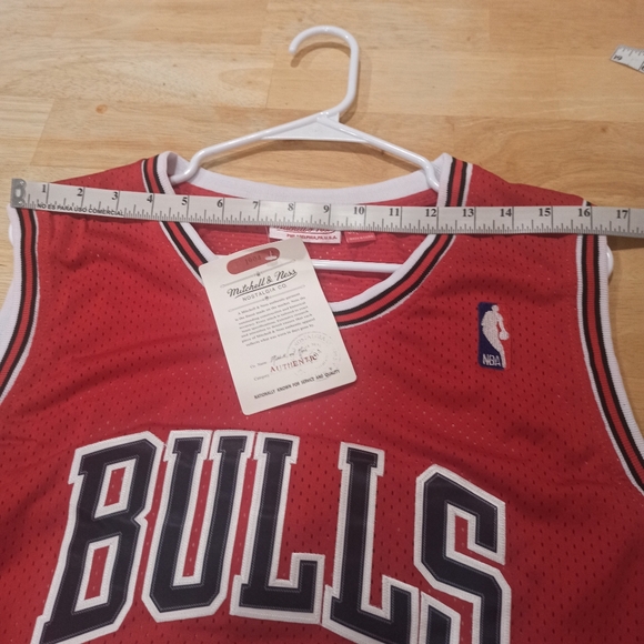 100% Authentic Michael Jordan Mitchell Ness 97 98 Sz XXL Bulls Jersey - Picture 9 of 12